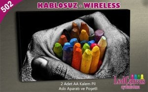 El ve Renkli Tebeşirler Işıklı Tablo